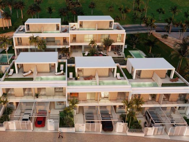 Exclusivo nuevo desarrollo boutique de 10 villas adosadas en. 180m² Estepona