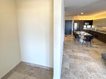EXCLUSIVO PENT HOUSE DE 2 NIVELES HUBICADO EN EL CENTRO DE PLAYA DEL CARMEN