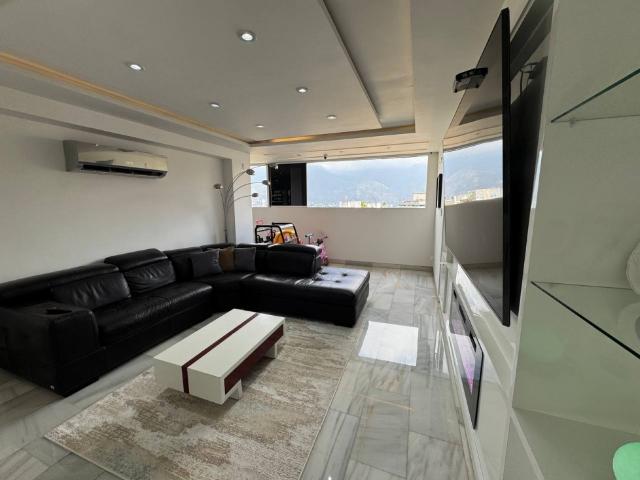 Exclusivo penthouse dúplex ubicado Colinas de Bello Monte