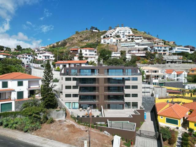 Exclusivo Penthouse T2+1 com Terraço, Piscina Privada e Desl. 258m² São martinho