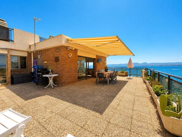 Exclusivo piso con gran solárium privado y vistas al Mar en Cala Font, Salou