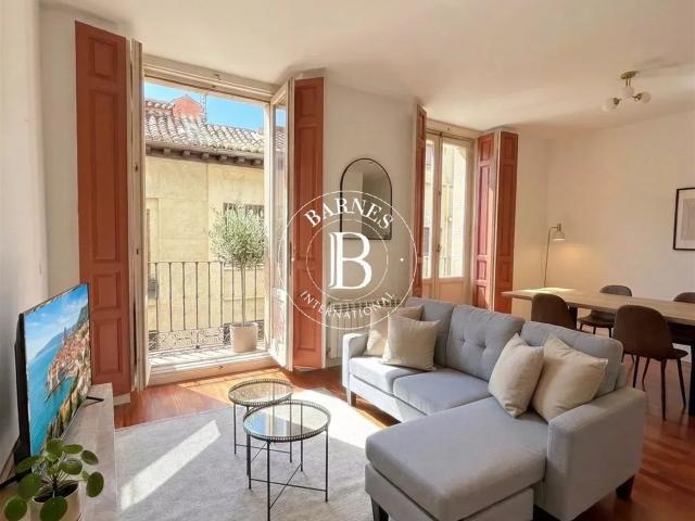 Exclusivo piso con terraza privada en finca histórica en el. 103m² Madrid