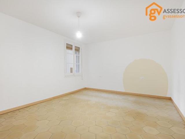 EXCLUSIVO PISO DE 133M2 CON 5 HABITACIONES