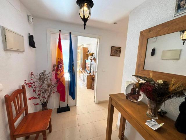 Exclusivo piso de tres dormitorios y dos baños en Centro Alhaurín de la Torre