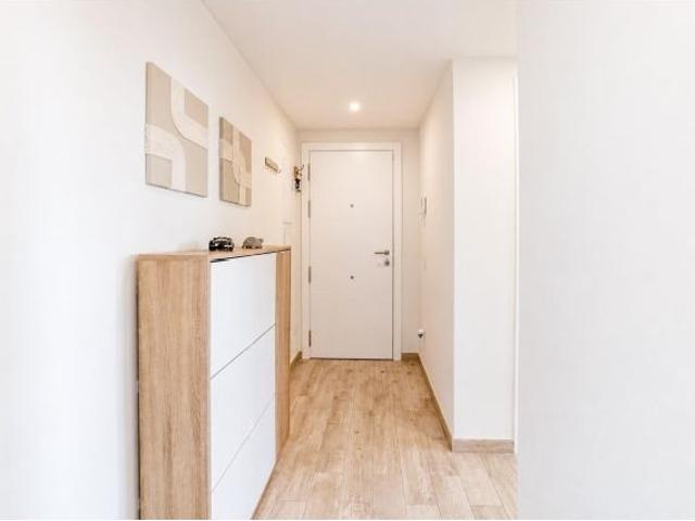 EXCLUSIVO PISO DE OBRA RECIENTE CON TERRAZAEN LES LLUNES, VILANOVA I LA GELTRÚ