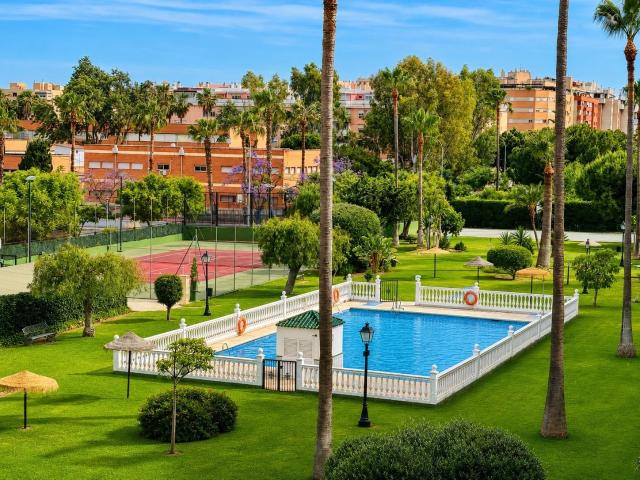 EXCLUSIVO PISO EN VENTA EN AVENIDA MOLIERE – MÁLAGA