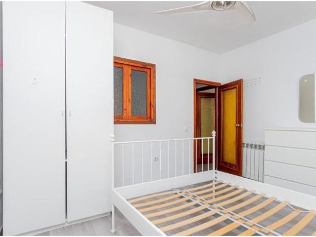 Exclusivo Piso en venta en Calle Eugenio Serrano