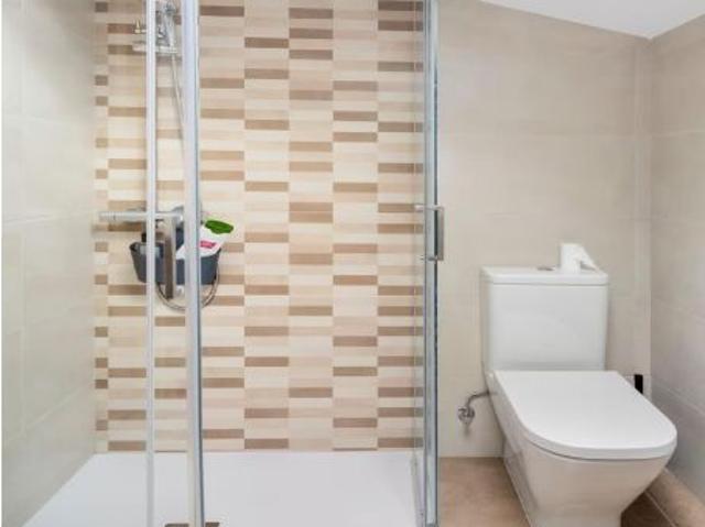 EXCLUSIVO PISO EN ALQUILER PARA TODO EL AÑO