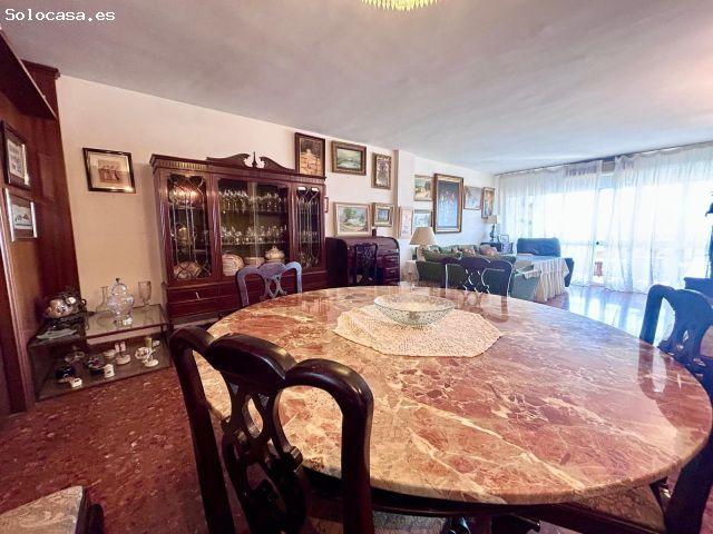 Exclusivo Piso en Málaga Este: Oportunidad de Inversión a Pasos del Mar