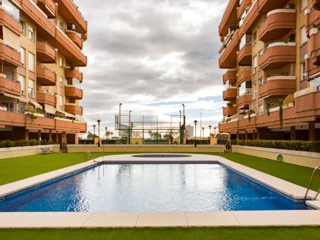 Exclusivo piso en Parque Litoral con piscina, garaje y vigilancia 24 horas