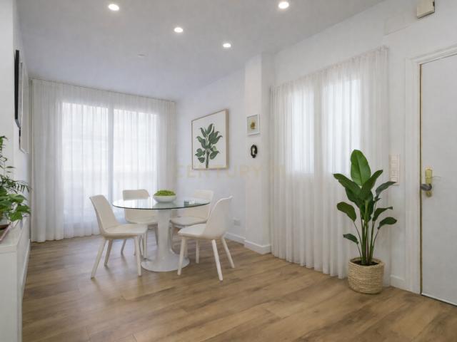 EXCLUSIVO PISO REFORMADO · 3 DORMITORIOS · PISCINA, PARKING Y DISEÑO PREMIUM