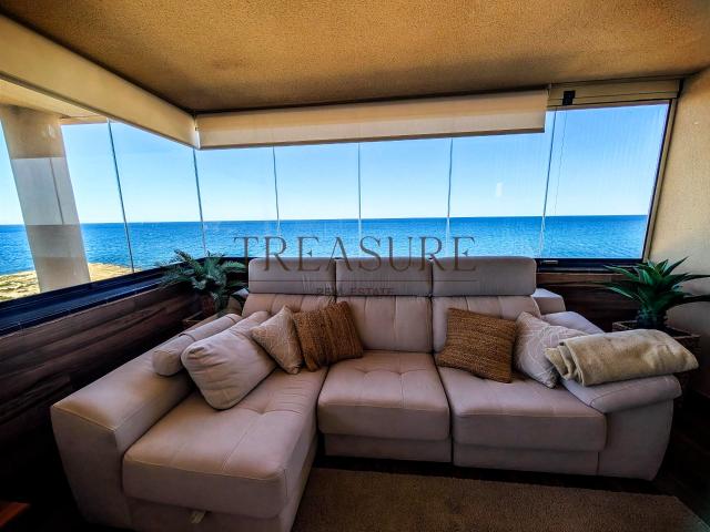 Exclusivo Piso Reformado con Vistas al Mar en La Manga del Mar Menor
