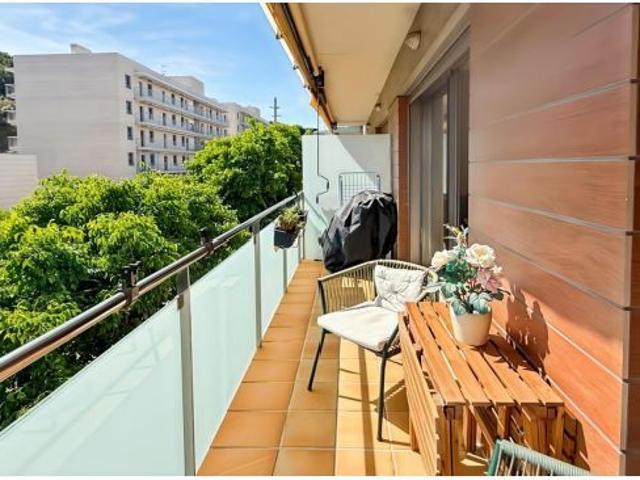 ¡Exclusivo piso seminuevo en Bareu Paraíso, Arenys de Mar! Listo para entrar a vivir!