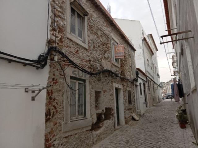 EXCLUSIVO PRÉDIO EM SESIMBRA