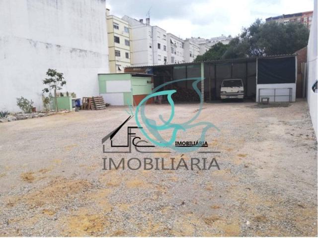 EXCLUSIVO Terreno para construção 4 Caminhos em Setúbal