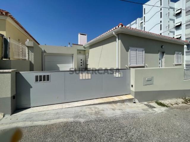 EXCLUSIVO VENDA | Moradia T3, totalmente renovada em Almada Velha