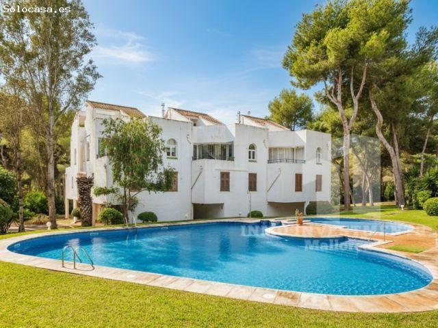 Exclusiva casa adosada de lujo en Sol de Mallorca Elegancia mediterránea en