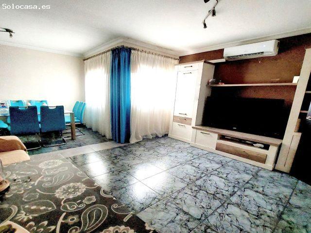 EXCLUSIVA CASA ADOSADA EN COIN!