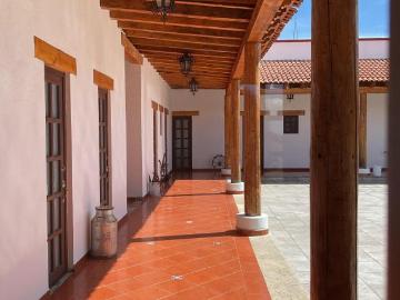 Exclusiva Casa con 51,503 m2 terreno, en Ajusco Xalatlaco