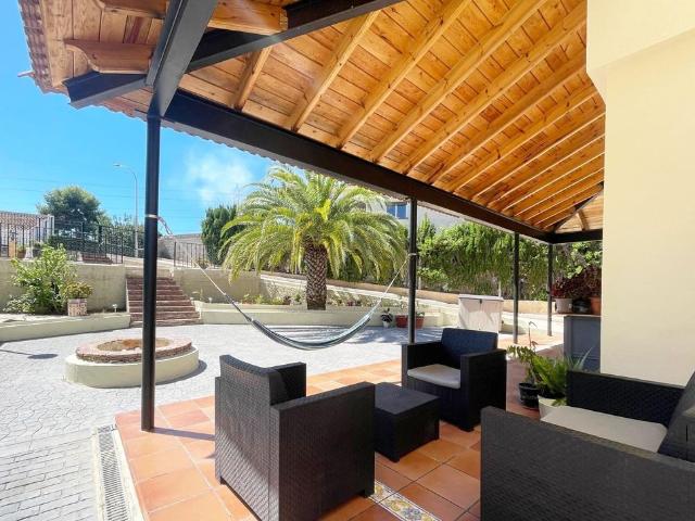 Exclusiva casa de 408 m2 en venta Torrente, Comunidad Valenciana