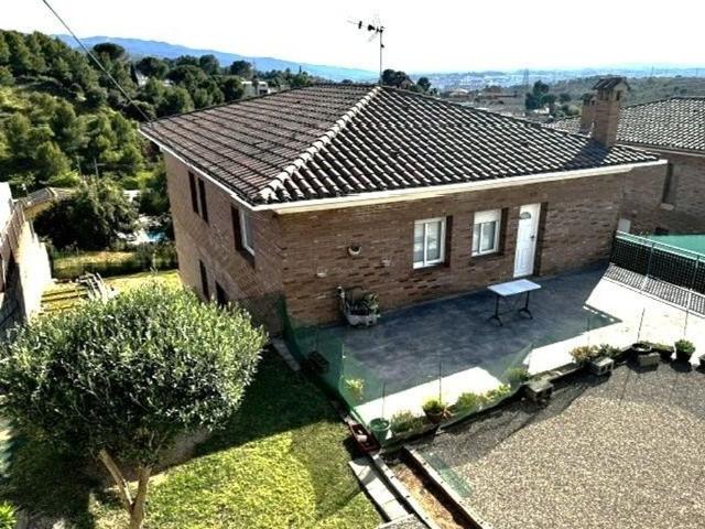 Exclusiva casa de 440 m2 en venta Castelbisbal, Cataluña