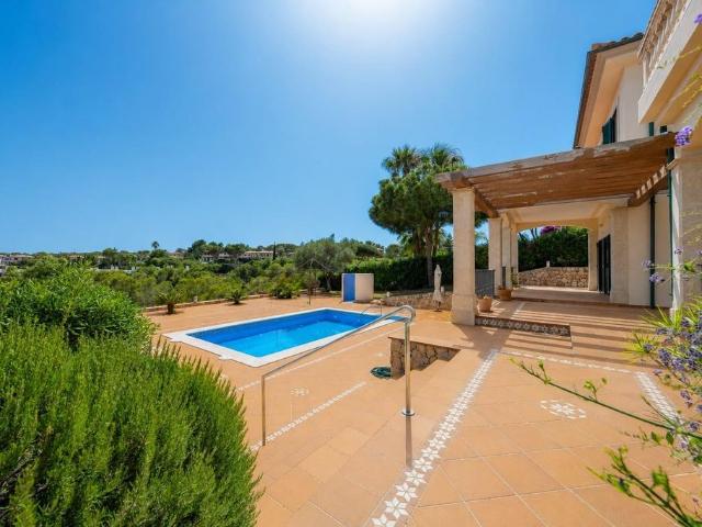 Exclusiva casa de 445 m2 en venta Calvià, España