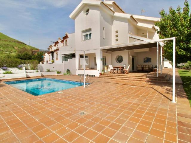 Exclusiva casa de 475 m2 en venta Cenes de la Vega, Andalucía