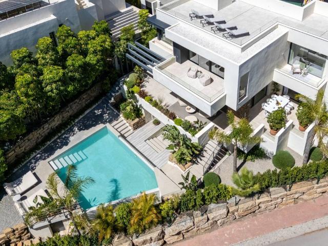 Exclusiva casa de 479 m2 en venta Estepona, España