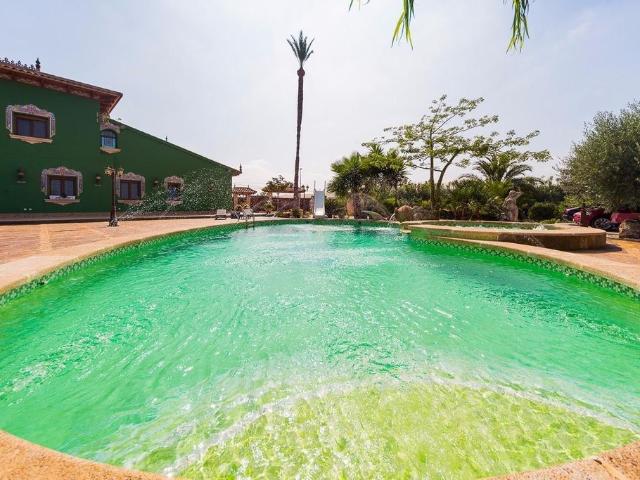 Exclusiva casa de 500 m2 en venta Almoradí, Comunidad Valenciana
