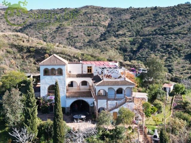 Exclusiva casa de 788 m2 en venta Sedella, España