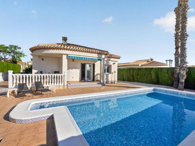 Exclusiva casa de 112 m2 en venta Playas de Orihuela, España