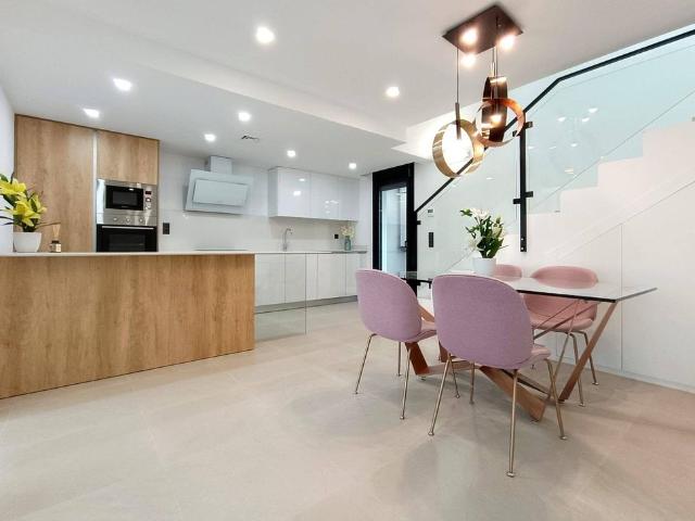 Exclusiva casa de 138 m2 en venta Benijófar, España