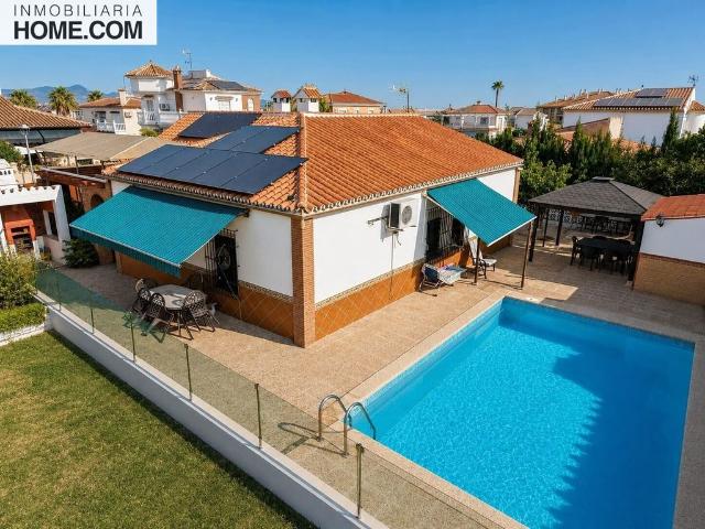 Exclusiva casa de 139 m2 en venta Alhaurín de la Torre, España