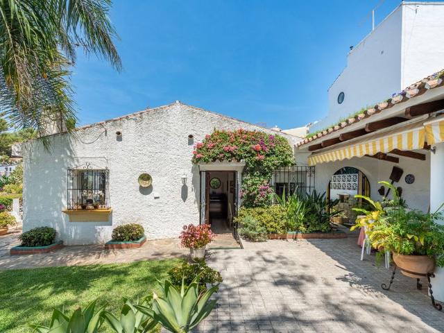 Exclusiva casa de 150 m2 en venta Nueva Andalucia, Andalucía