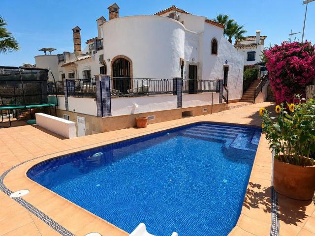 Exclusiva casa de 167 m2 en venta Algorfa, España