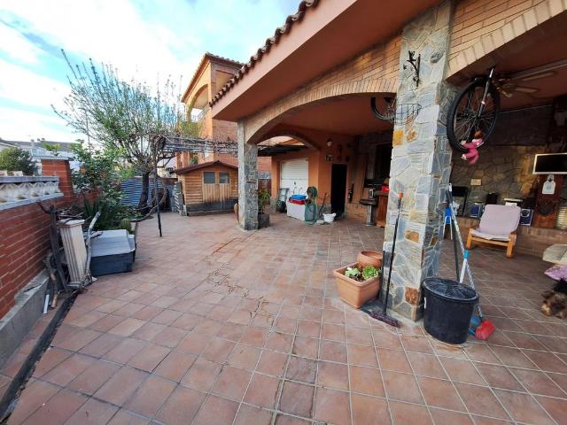 Exclusiva casa de 172 m2 en venta Santa Perpetua de Moguda, España