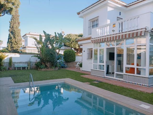 Exclusiva casa de 178 m2 en venta Chiclana de la Frontera, España