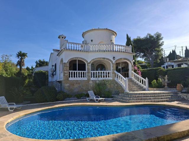 Exclusiva casa de 186 m2 en venta Denia, España