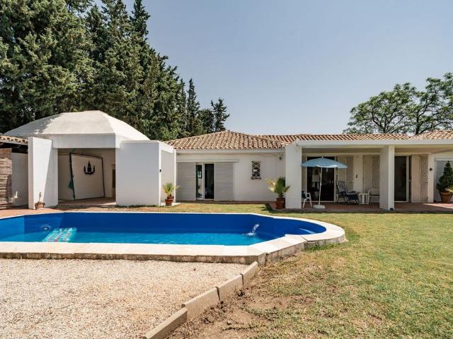 Exclusiva casa de 200 m2 en venta Benahavís, España