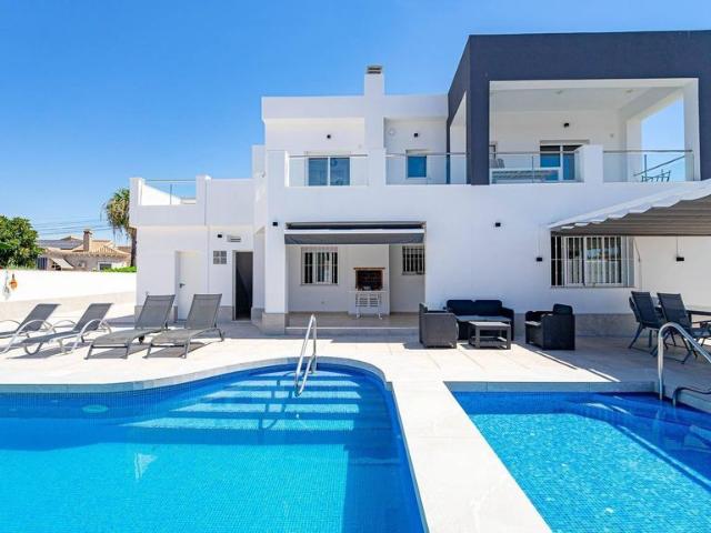 Exclusiva casa de 200 m2 en venta Torrevieja, España
