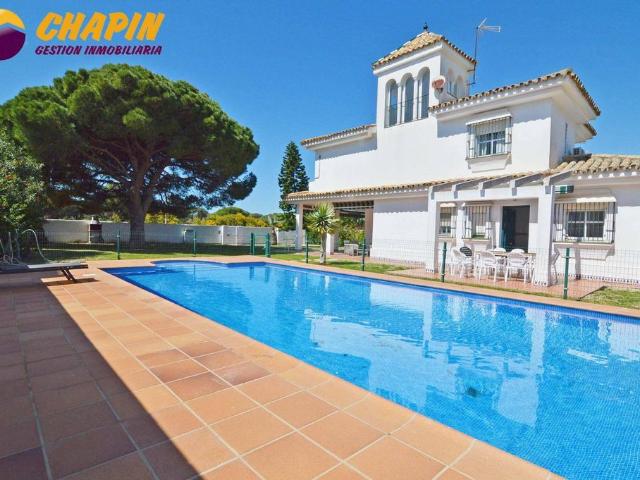 Exclusiva casa de 227 m2 en venta Chiclana de la Frontera, España