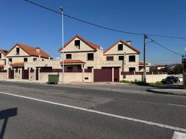 Exclusiva casa de 235 m2 en venta Baiona, Galicia