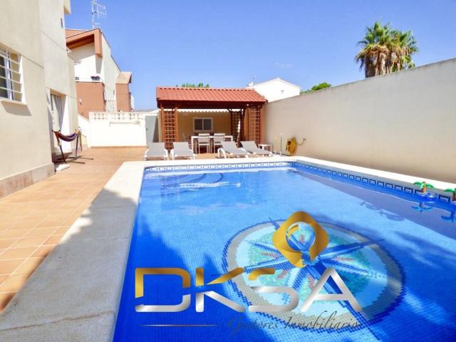 Exclusiva casa de 246 m2 en alquiler Benicásim, España