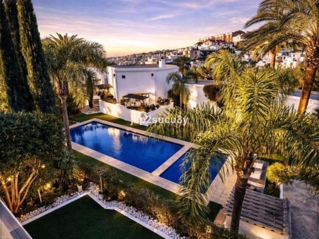 Exclusiva casa de 250 m2 en venta Estepona, Andalucía