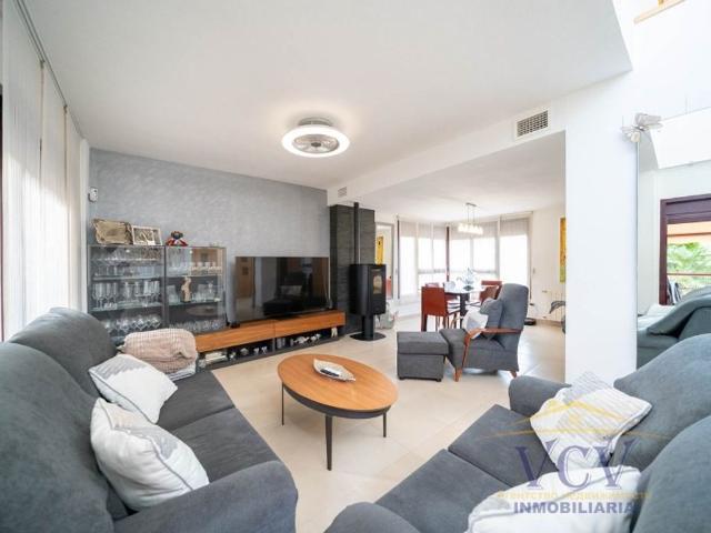 Exclusiva casa de 255 m2 en venta Muchamiel, España