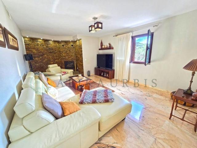Exclusiva casa de 261 m2 en venta Colmenar, España