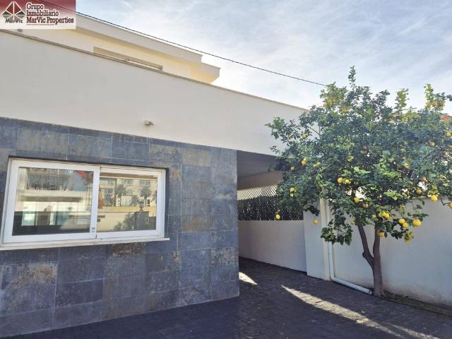 Exclusiva casa de 272 m2 en venta Alfaz del Pi, Comunidad Valenciana