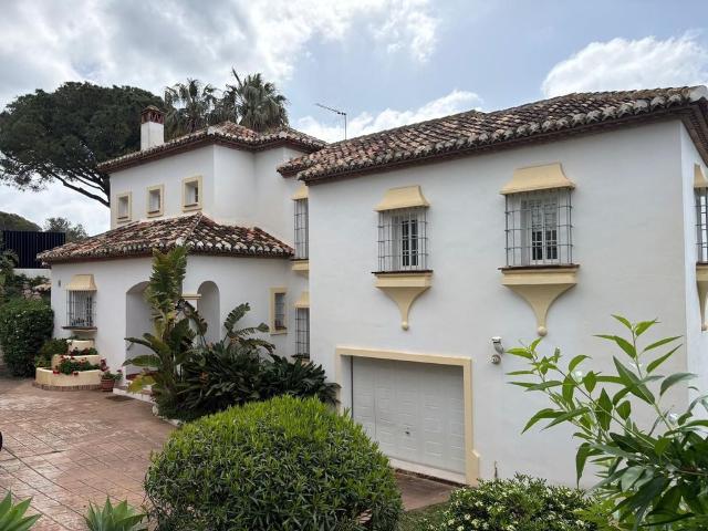 Exclusiva casa de 273 m2 en venta Benalmádena, España