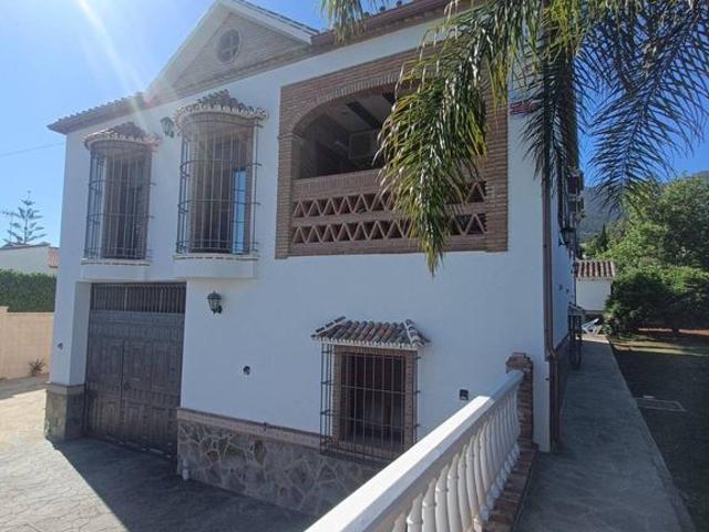Exclusiva casa de 275 m2 en venta Alhaurín el Grande, Andalucía