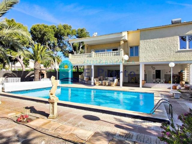 Exclusiva casa de 277 m2 en venta Cartagena, Murcia